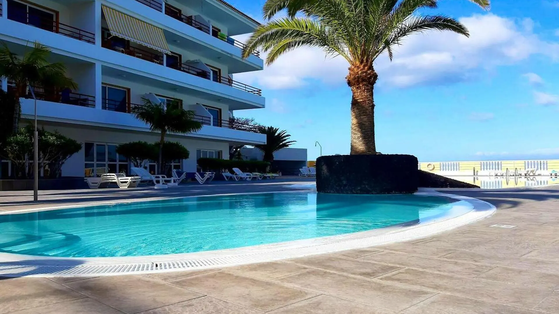 Charming Apartment In Playa De La Arena With Shared Pool 100 M² Puerto de Santiago